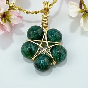 Emerald Green Sparkle Star Necklace Handmade Wire Wrapped Italy Gold Chain